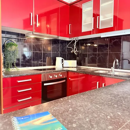 Center Old Town, 8ppl, 5min Fishermans Apartment Albufeira